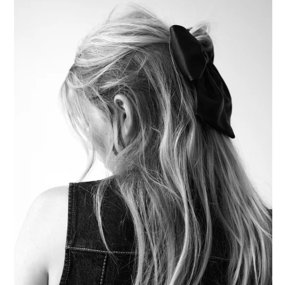 LEATHER BOW SHEEPSKIN CLIP - Picture 2 of 6